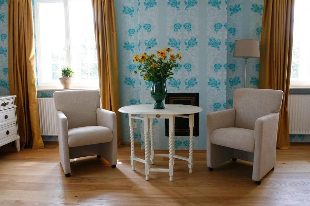 Haus Keppelborg: Zi Elisabeth Mit Burgmauerblick Apartment Heek